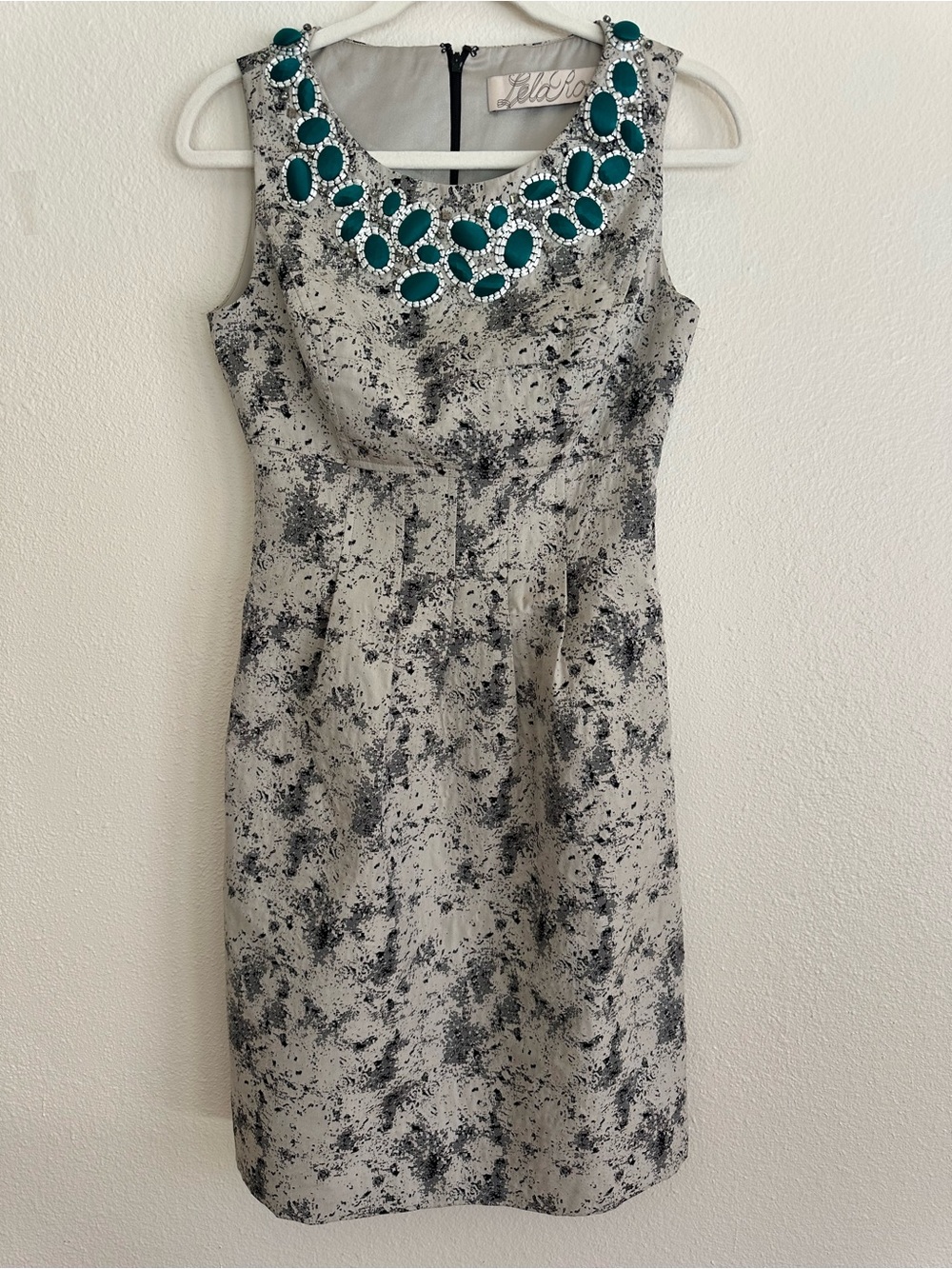 Lela Rose Gray Marble-Print Sleeveless Sheath Dress with Teal Beaded Collar Sz 2